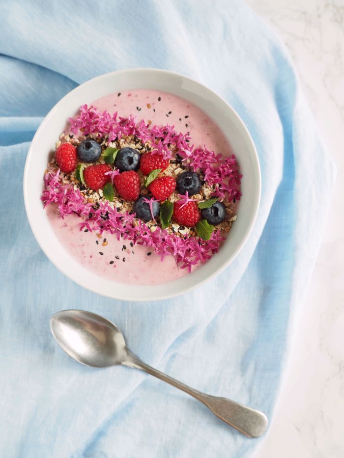 meirami_marjasmoothiebowl_main2