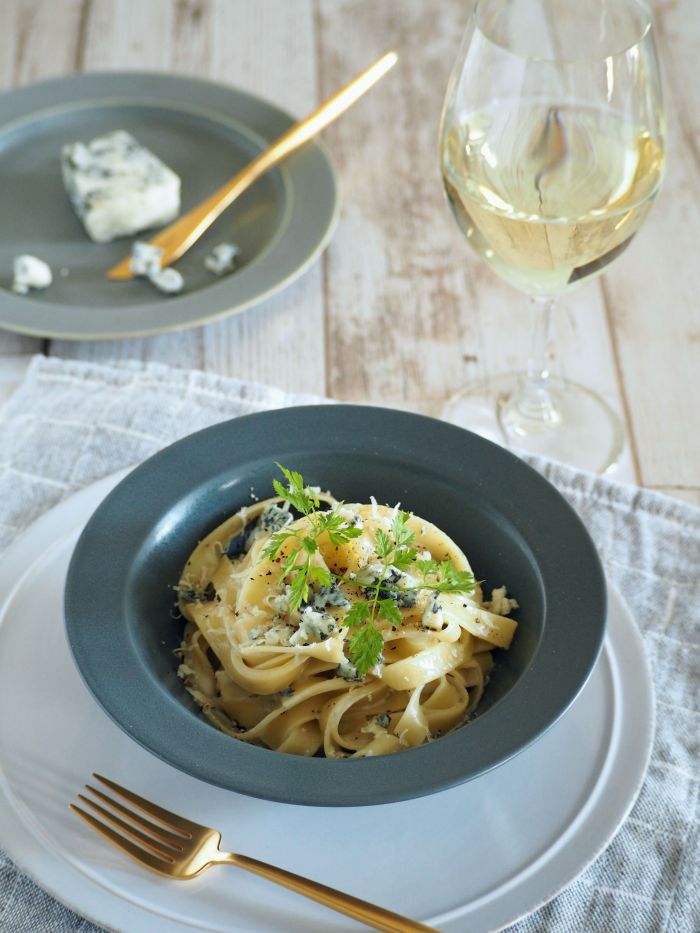 meirami_sinihomejuustopasta_main3