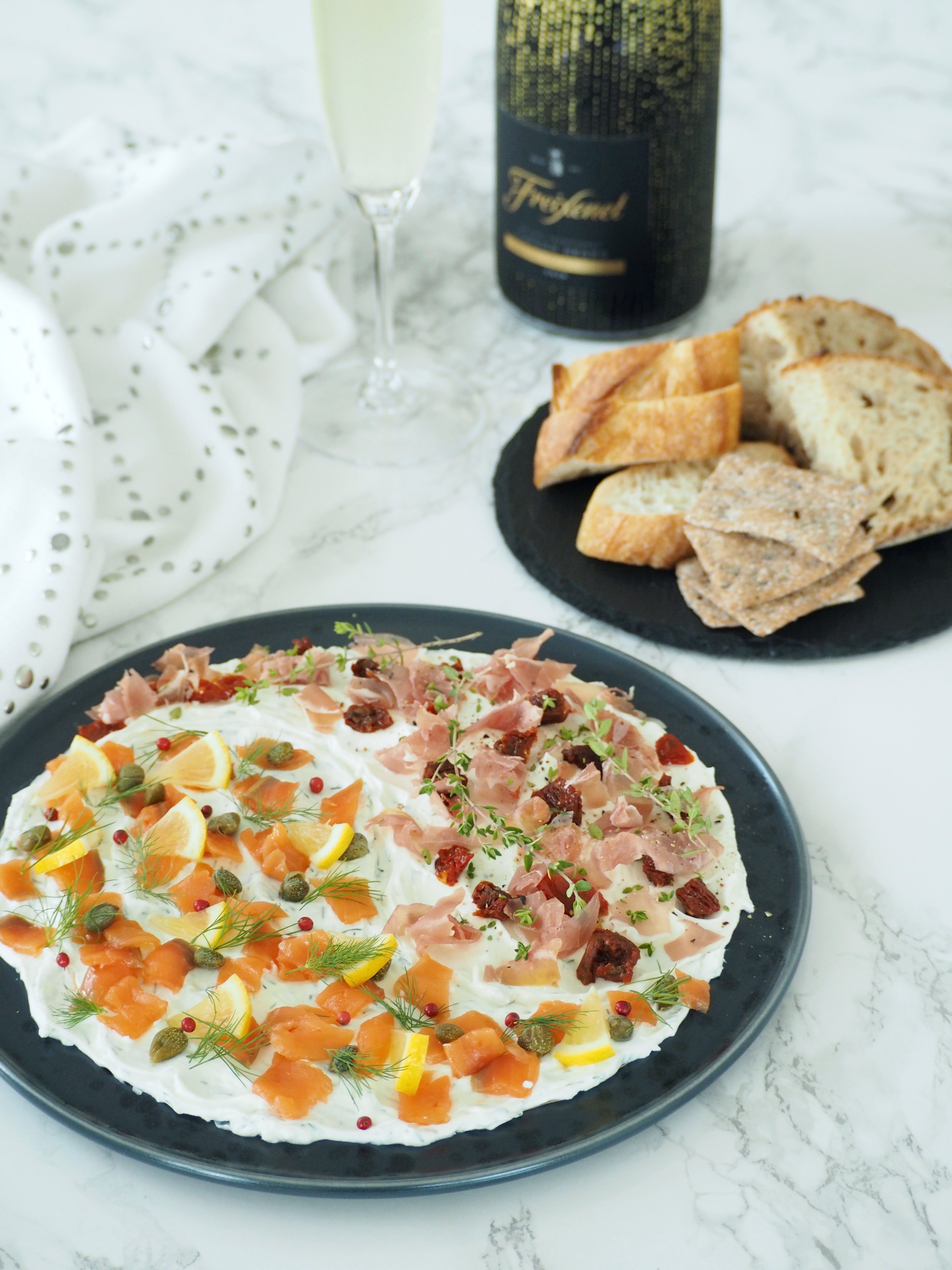 クリストフル　オードブル　チーズボード クリストフル オードブル チーズボード 持ち運びに便利】シャルキュ